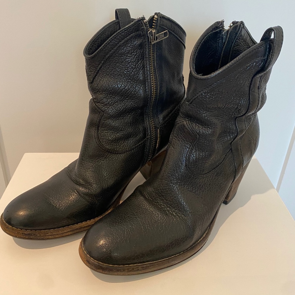 Black western boots